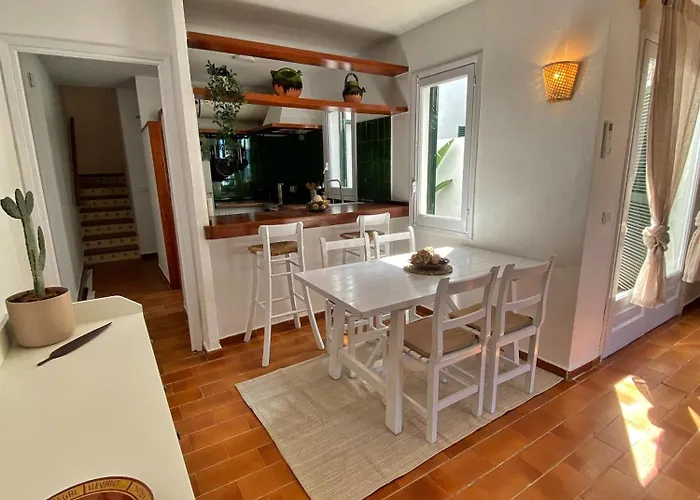 Calma 450m From The Tatil Evi