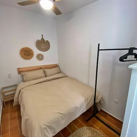 Calma 450m From The بيت للعطل كالا إن بلانيس